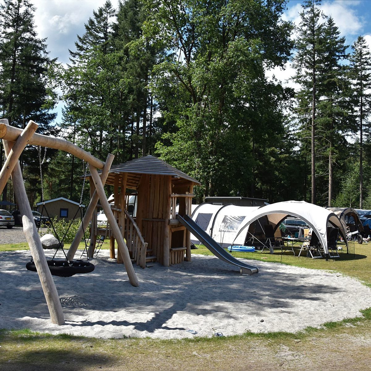 Camping Vierhouten kampeerplaats met prive sanitair Wouw 17