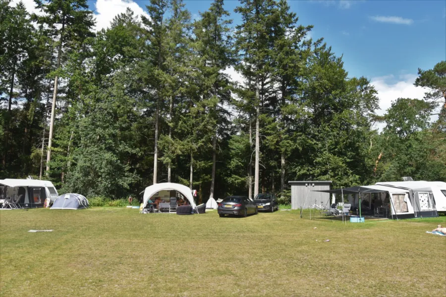 Camping Vierhouten kampeerplaats met prive sanitair Wouw 7