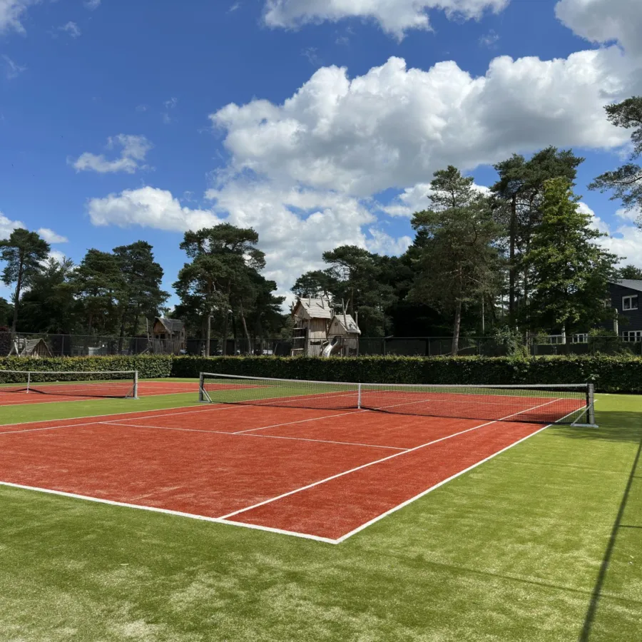 Camping Veluwe tennisbaan trampoline 8
