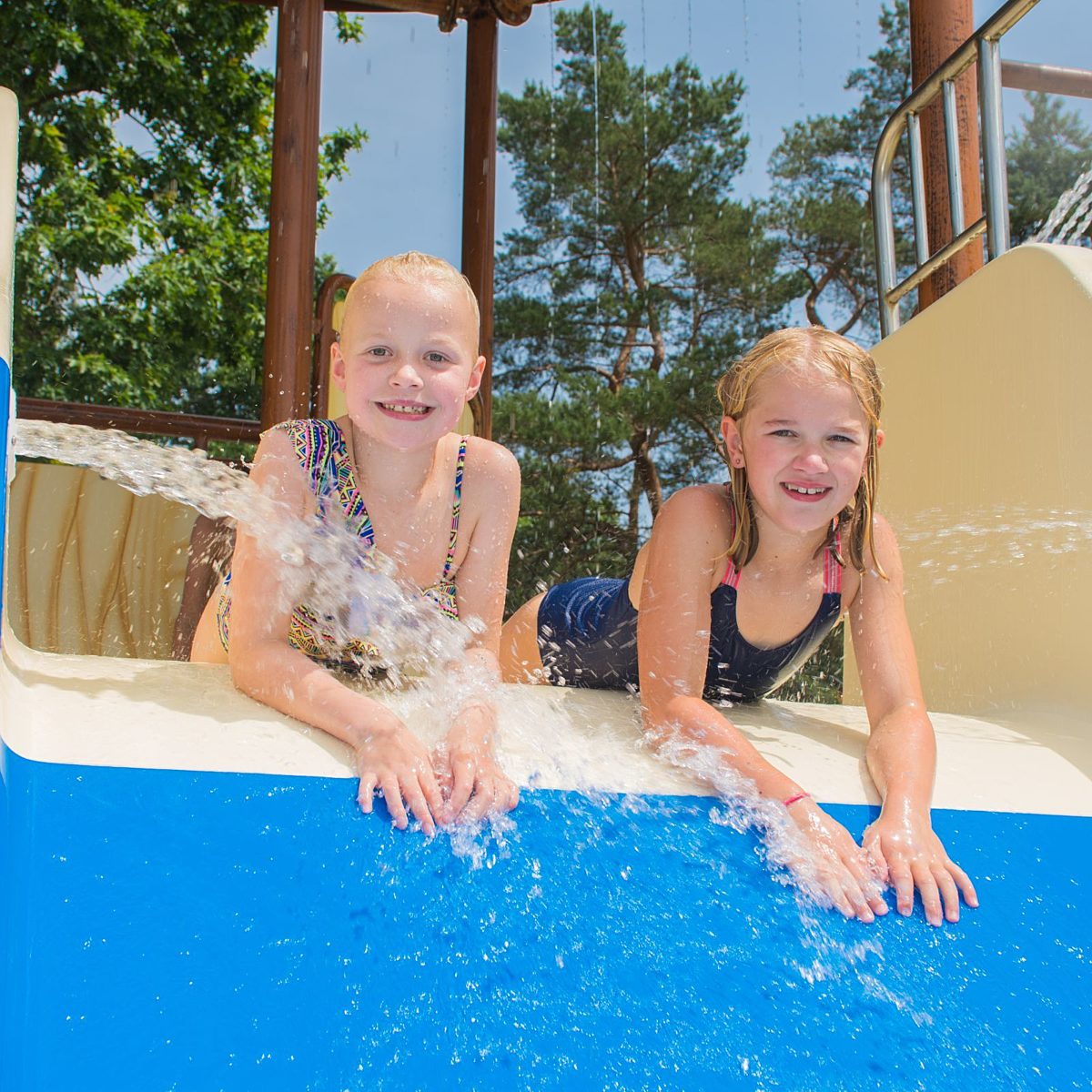 Camping veluwe met zwembad en waterglijbanen Samoza 19